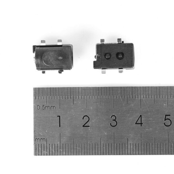 Conector de Tomada de Alimentação DC Power Jack DC005 5.5x2.1mm Redondo Preto para Portátil - DC-050